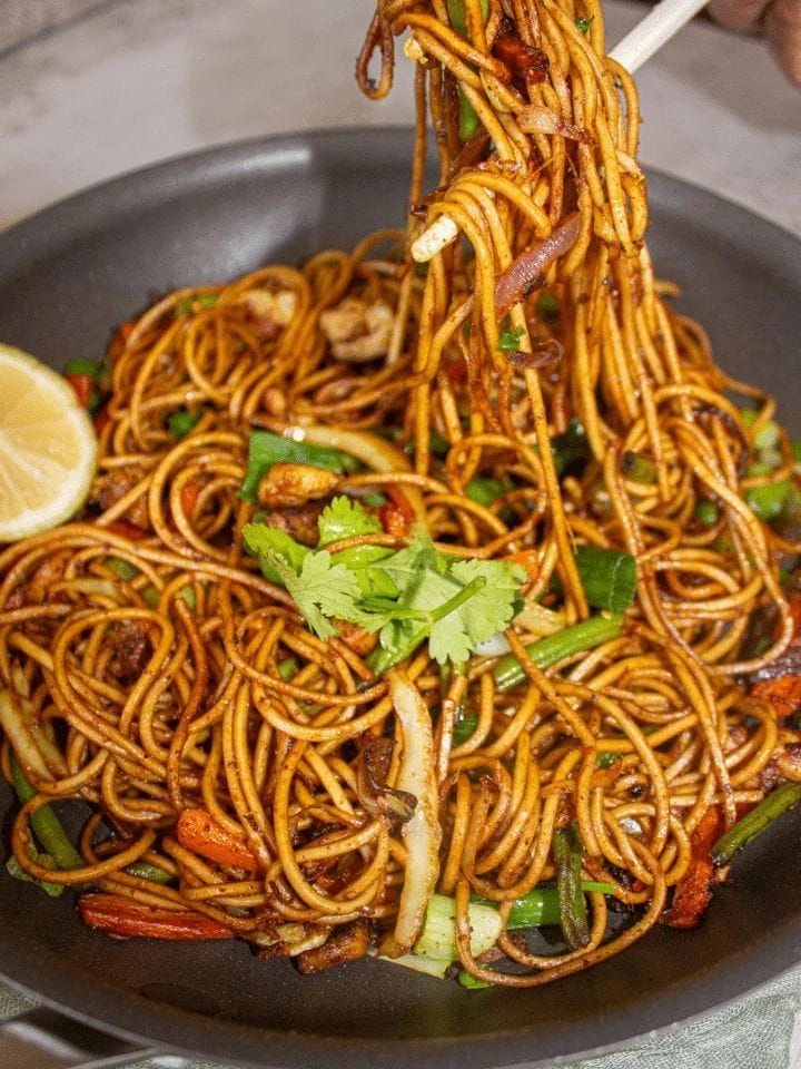 Chicken Chowmein (Nepali Chowmein Recipe).webp